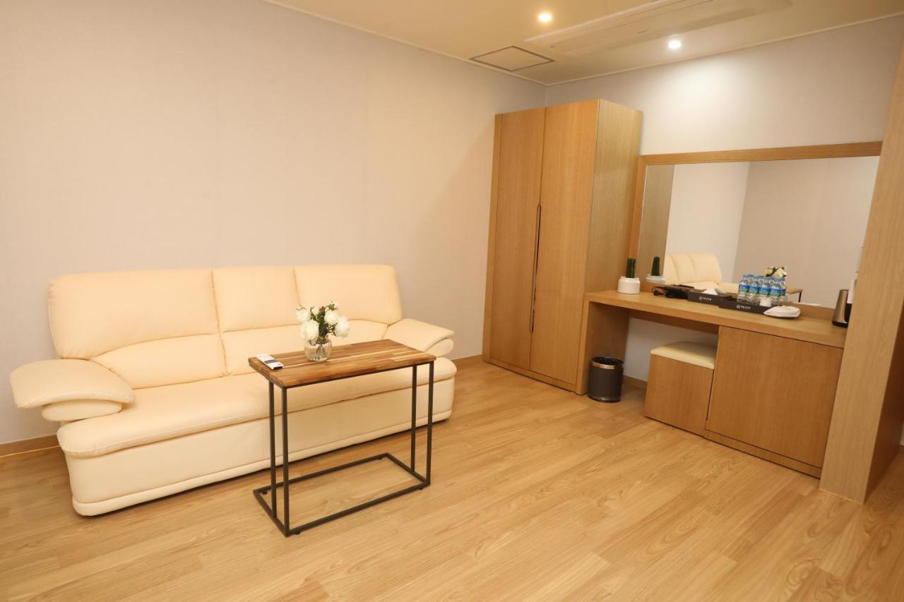 Daedunsan Hotel Wanju Buitenkant foto