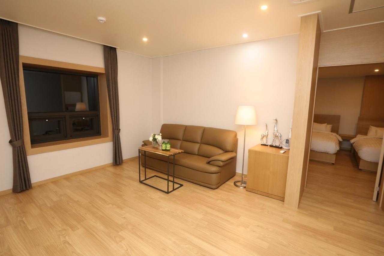 Daedunsan Hotel Wanju Buitenkant foto